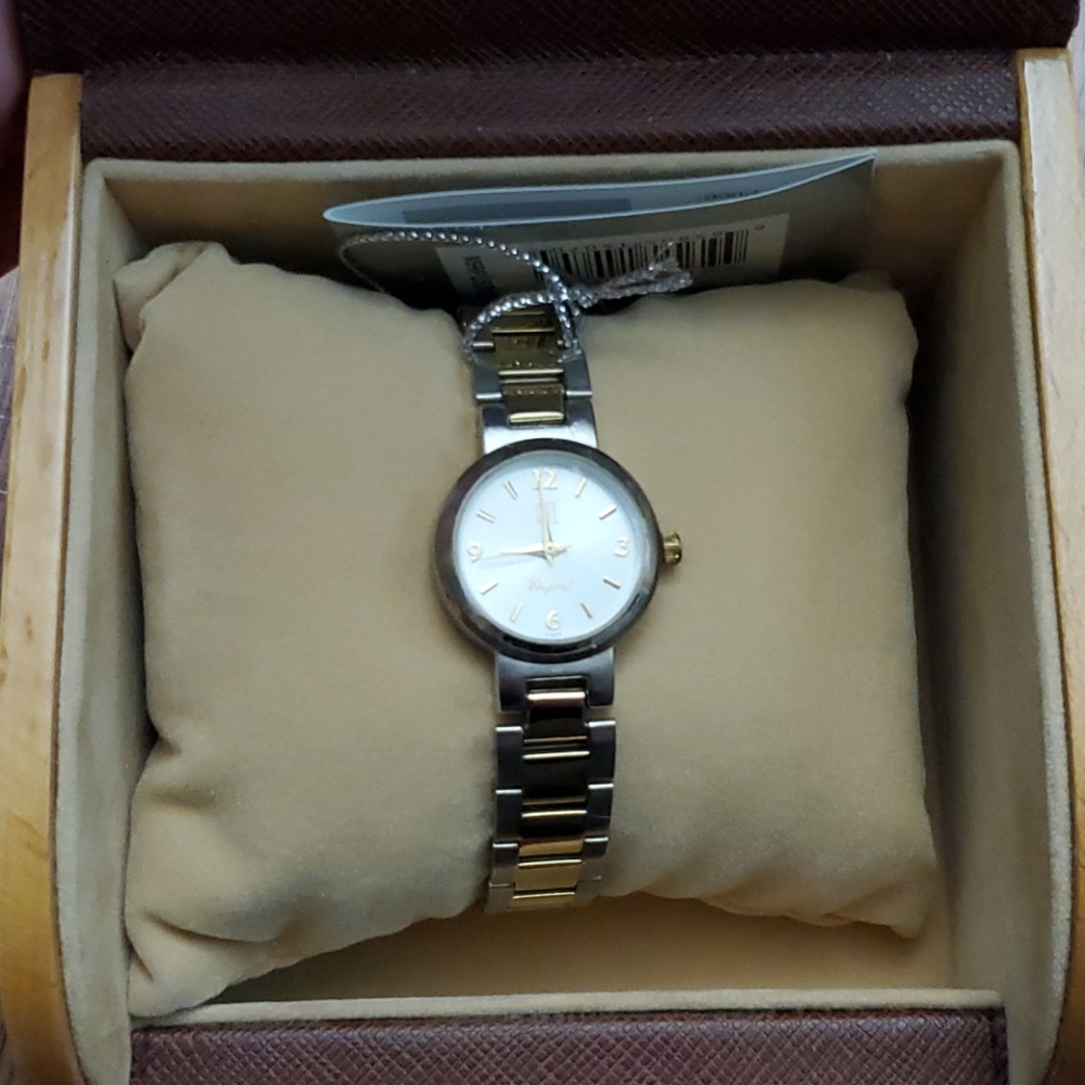 NWT- Geneva quartz women's watch